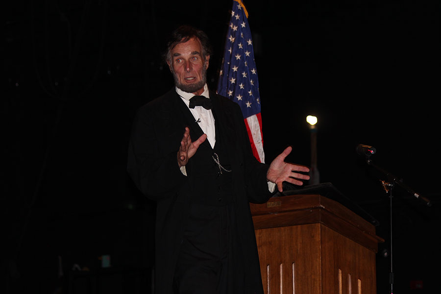 Lincoln portrayer Fritz Klein explaining part of president Lincolns life. 