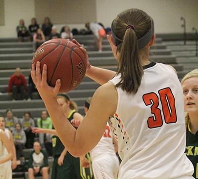 Girls Basketball Maneuvers into Postseason