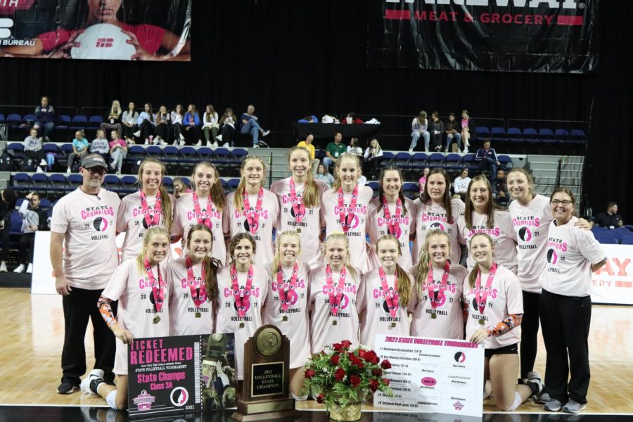 The West Delaware Hawks finish their volleyball season as 3A state champions with a final record of 43-5. 