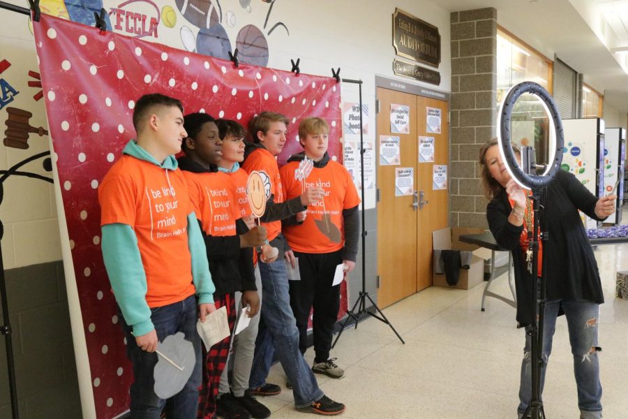 Freshmen Nathan Hanson, Brandell Harper, Kaiden Haas, Aidan Holz, and Cameron Guyer pose for a picture at Be kind to Your Mind day in the high school commons.